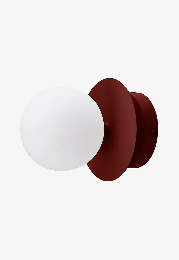 Röd lampa som passar perfekt till vintern 2026!