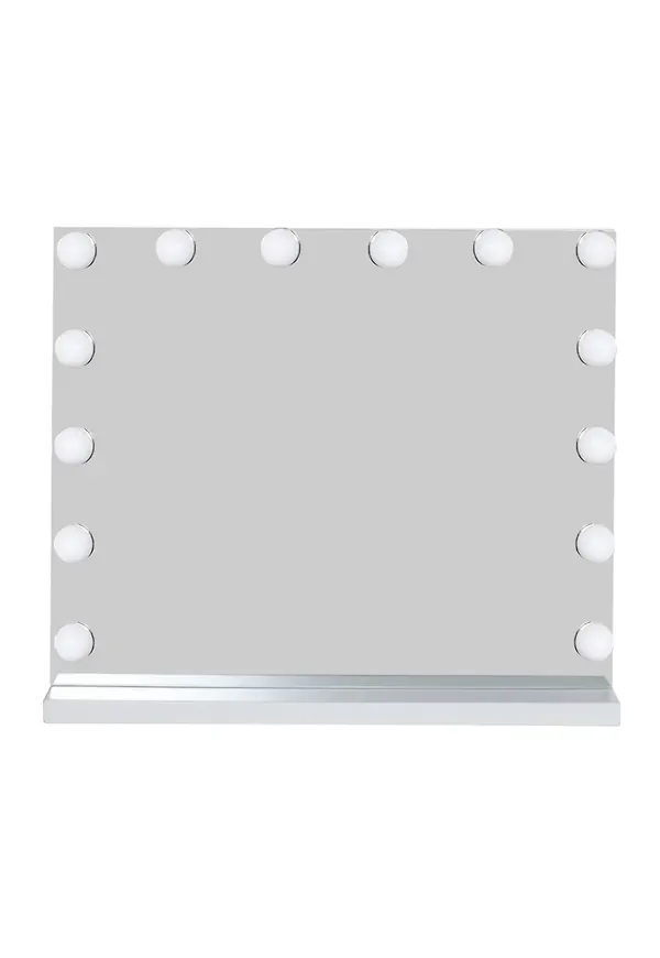 Trendig Spegel som passar bra vid många olika tillfällen.