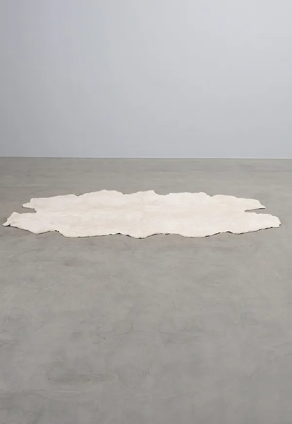 Ikonisk matta i fårskinn från GOF.