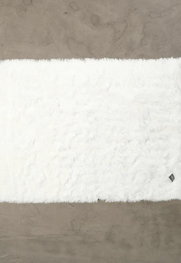 Elegant matta i vitt från Venture Home.