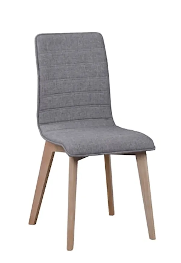 Matbordsstol i ek som passar perfekt till hösten 2025!