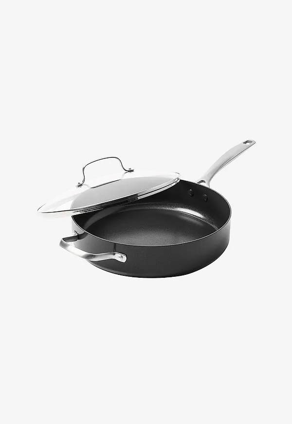 Svart GreenPan-traktörpanna i klassisk modell.