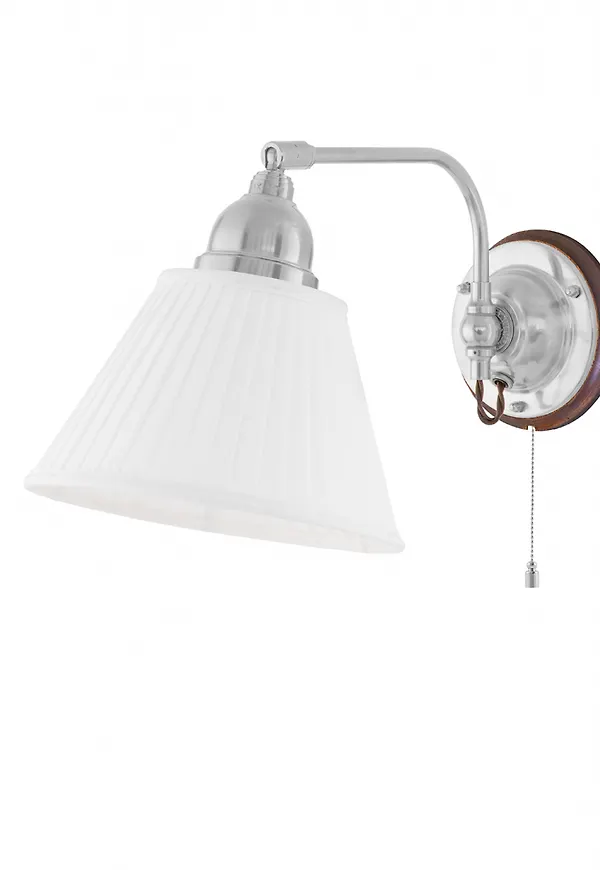 Fantastiskt fin lampa 2025 från Karlskrona Lampfabrik.