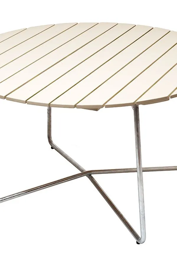 Otroligt snygg bord som passar bra vid många olika tillfällen.