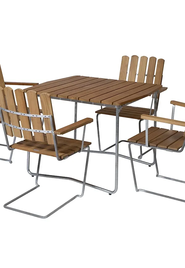 Snygg grupp 2025 från Grythyttan Stålmöbler.