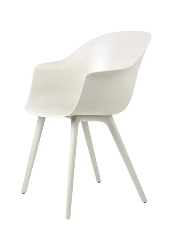 Mysig vit möbel 2025 från Gubi.