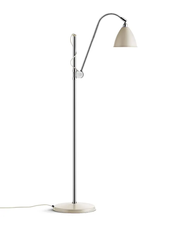 Otroligt fin golvlampa 2026 från Gubi.