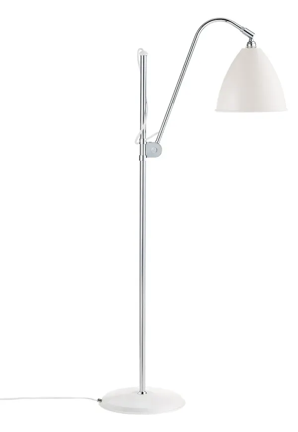 Söt golvlampa i silverfärgade från Gubi.