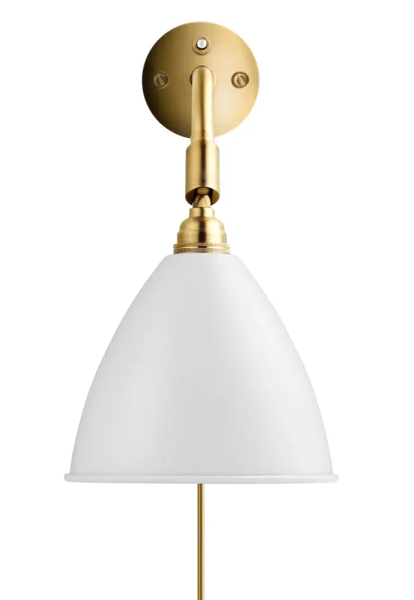 Vit vägglampa som passar perfekt till sommaren 2025!