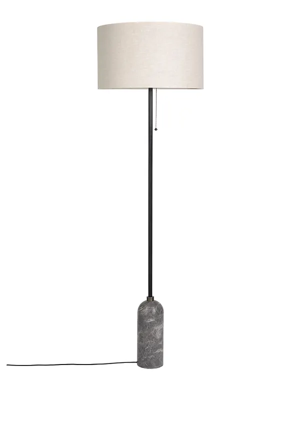 Smickrande bordlampa 2026 från Gubi.