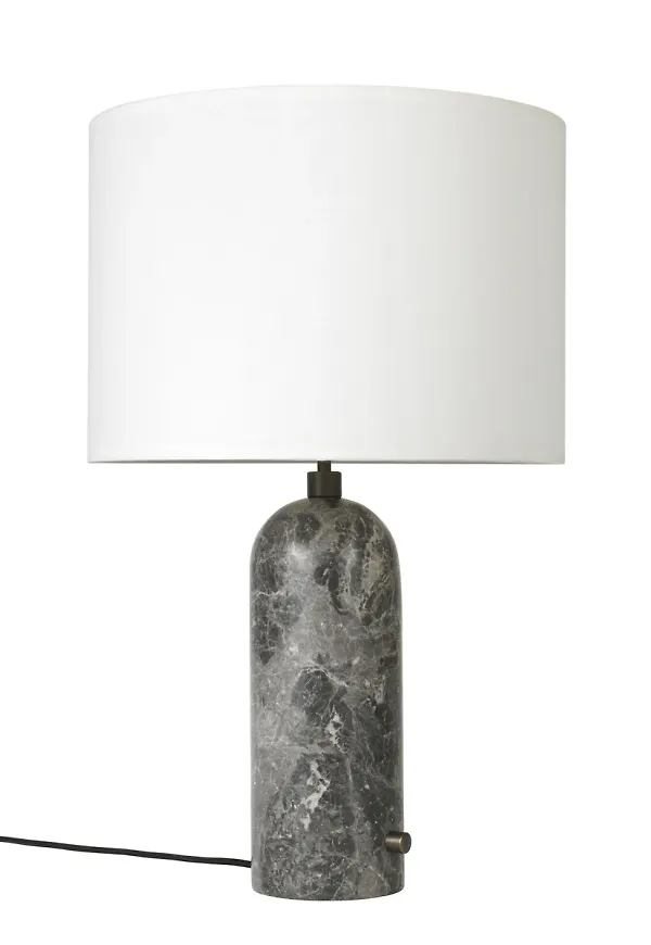 Stilriktig Lampa som passar bra vid många olika tillfällen.