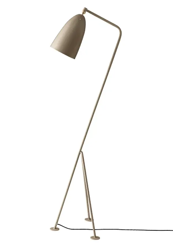 Söt golvlampa 2025 från Gubi.