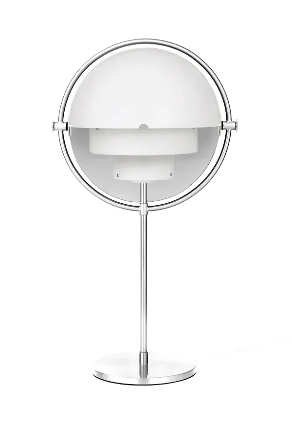 Vit bordslampa som passar perfekt till sommaren 2025!