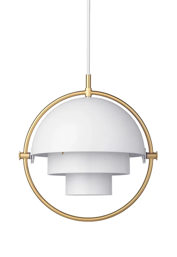 Vit Gubi-taklampa i otroligt fin modell.