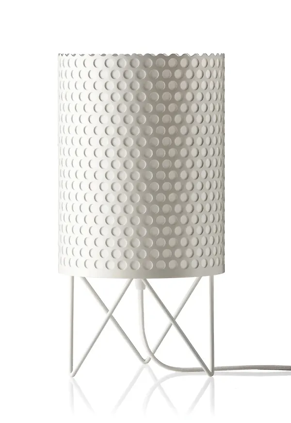 Trendig lampa i vitt från Gubi.