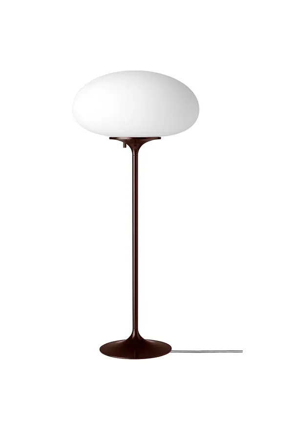 Exklusiv röd lampa 2026 från Gubi.