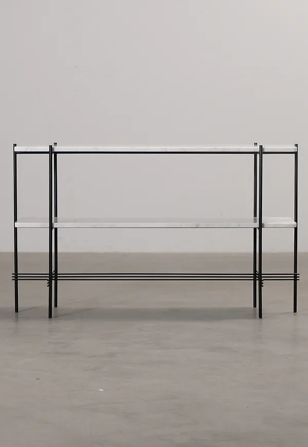 Riktigt snygg hallbord 2025 från Gubi.