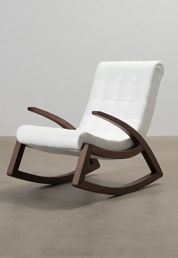 Superfin gungstol 2024 från No brand.