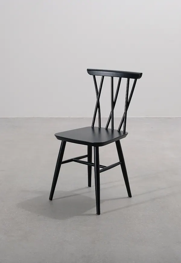 Exklusiv Stol som passar bra vid många olika tillfällen.