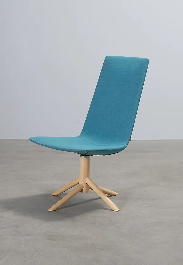 Ikonisk fåtölj 2024 från Gärsnäs.