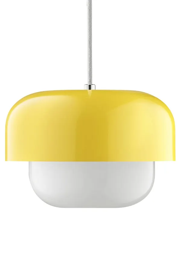 Snygg Lampa som passar bra vid många olika tillfällen.