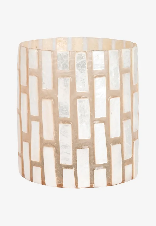 Beige Halvor Bakke-ljuslykta i fantastiskt snygg modell.