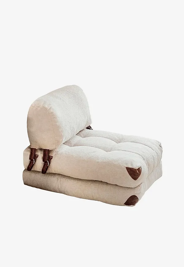 Fantastiskt fin soffa 2025 från Hanah Home.