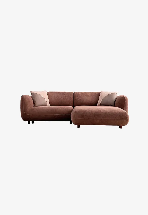 Ikonisk soffa i brunt från Hanah Home.
