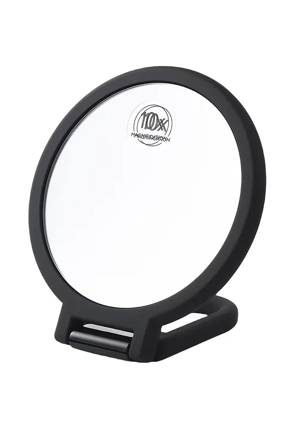 Riktigt snygg spegel i svart från Åhléns.