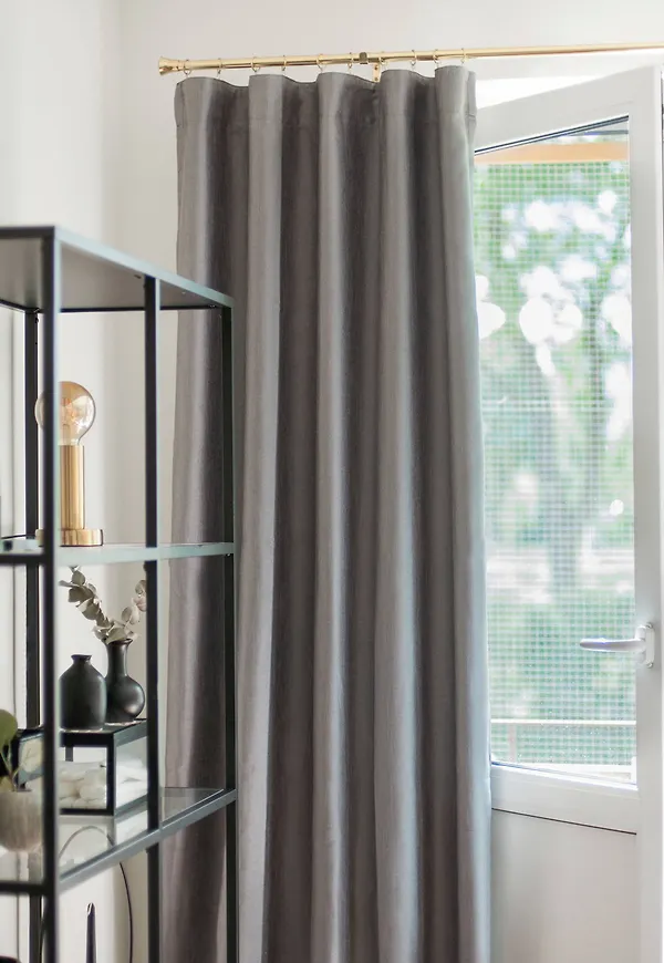 Trendig mörkläggningsgardin 2025 från Hasta.