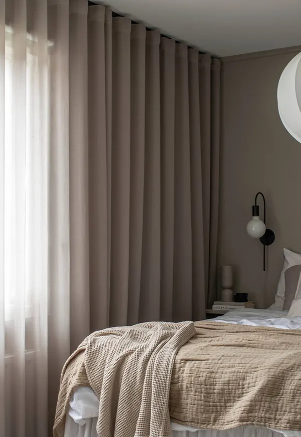 Klassisk gardin 2025 från Hasta.