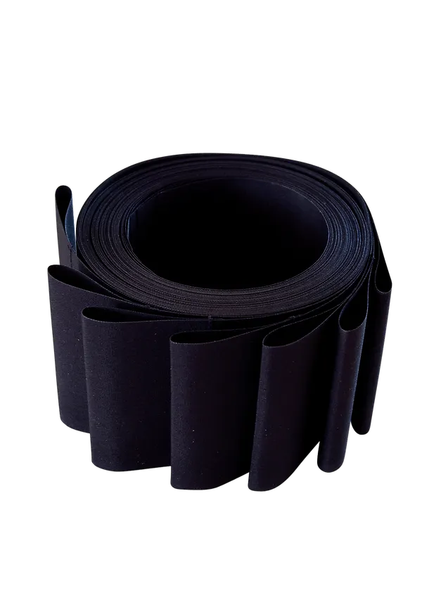 Modern gardin i svart från Hasta.