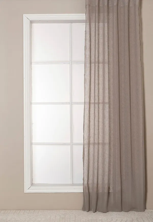 Jättesnygg beige gardin 2026 från Hasta.