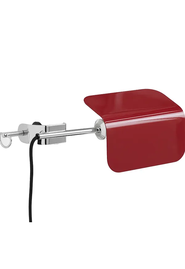Röd HAY-vägglampa i moderiktig modell.