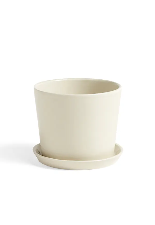 Snygg vit kruka 2025 från HAY.