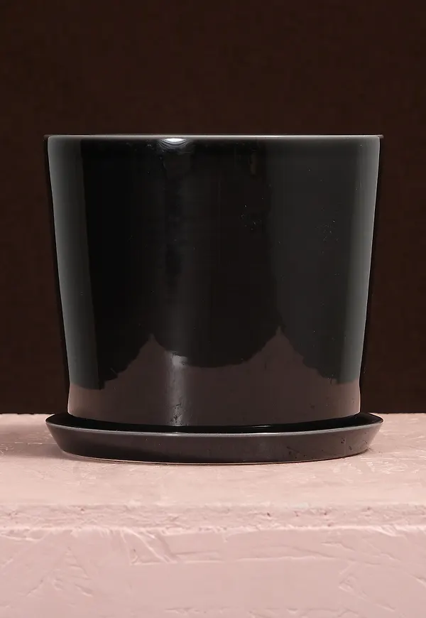 Svart HAY-kruka i snygg modell.