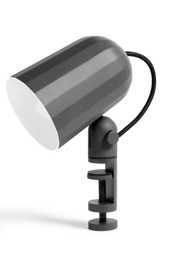 Grå HAY-lampa i trendig modell.