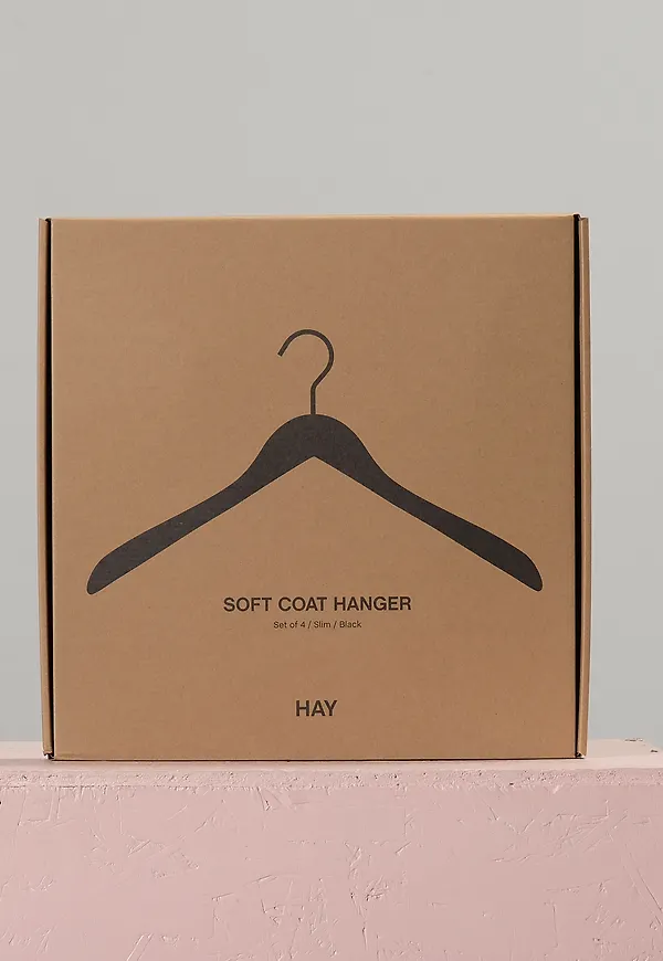 Modern klädhängare 2025 från HAY.