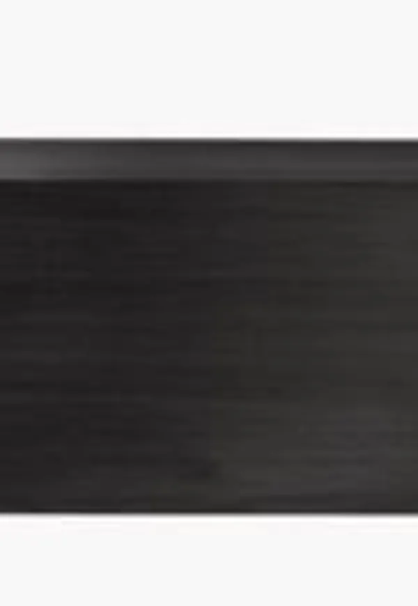 Fantastiskt snygg svart småbord 2025 från Forms & Objects.