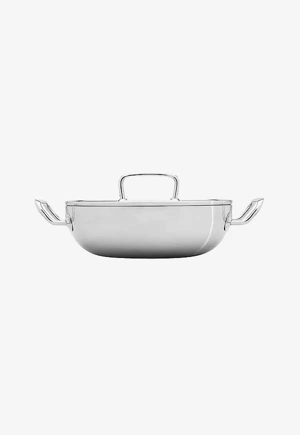 Silver Heirol-sauteuse i fantastiskt fin modell.