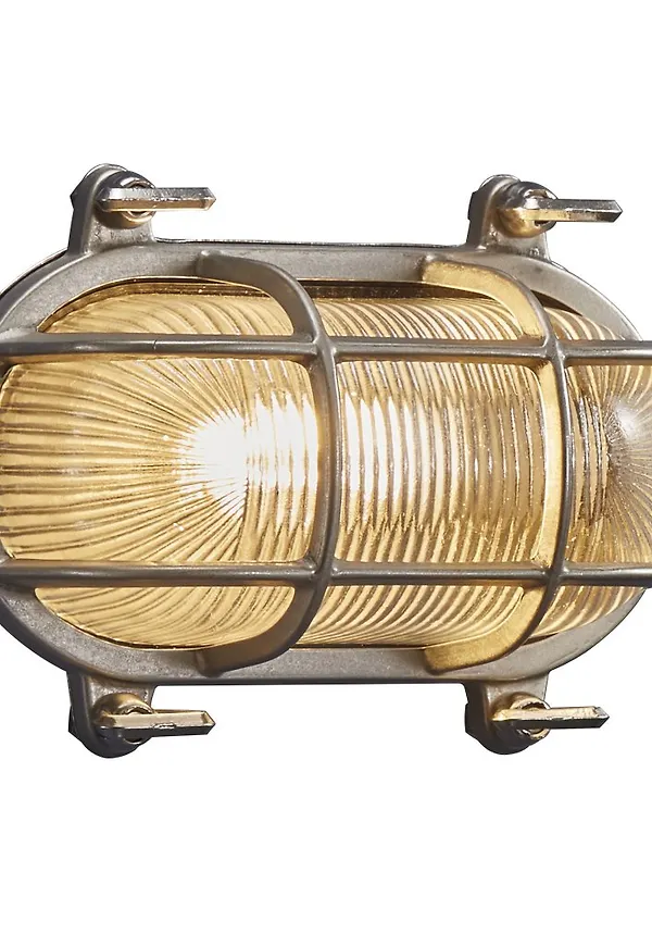 Cool Lampa som passar bra vid många olika tillfällen.