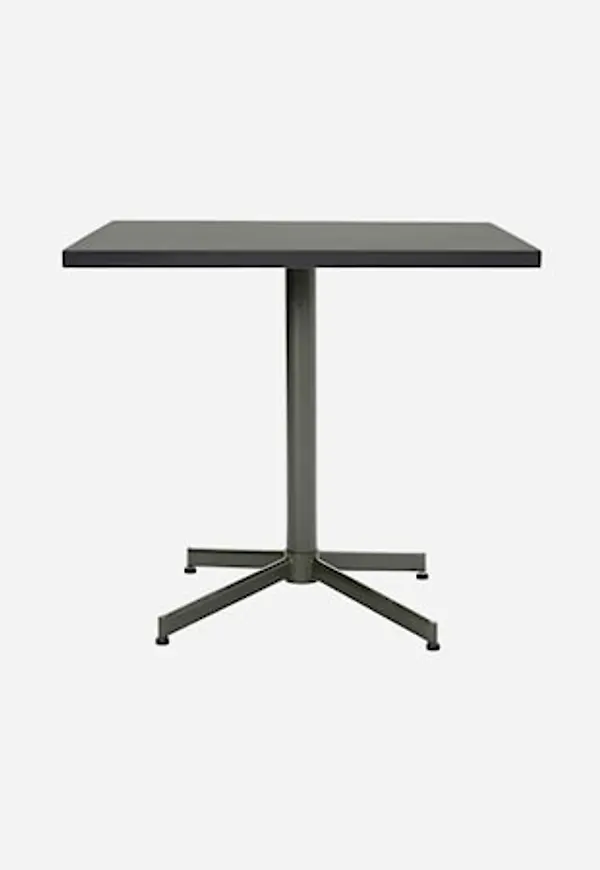 Elegant bord 2025 från House Doctor.