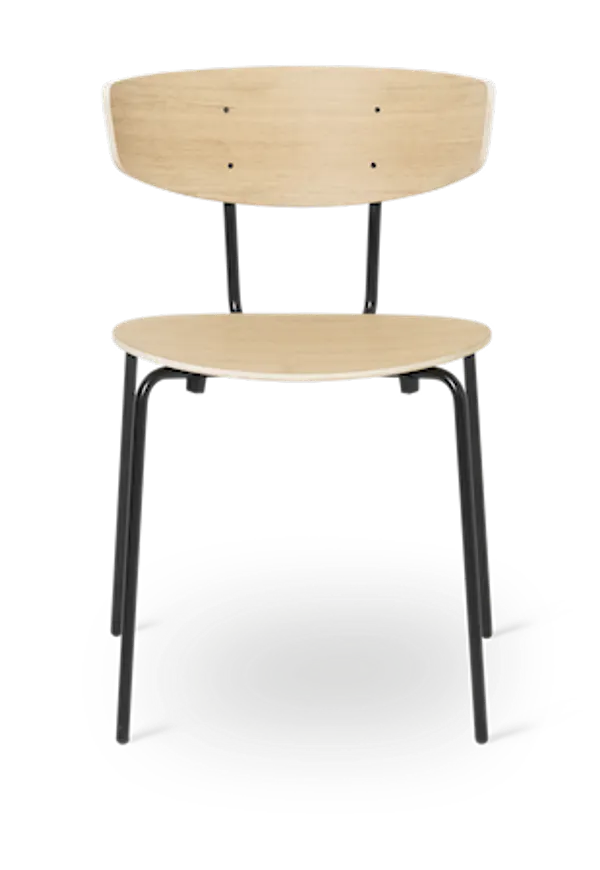 Vacker ekstol i beiget från FERM LIVING.