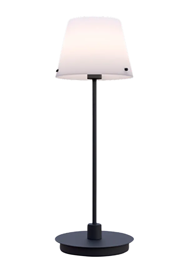 Superfin svart lampa 2025 från Herstal.