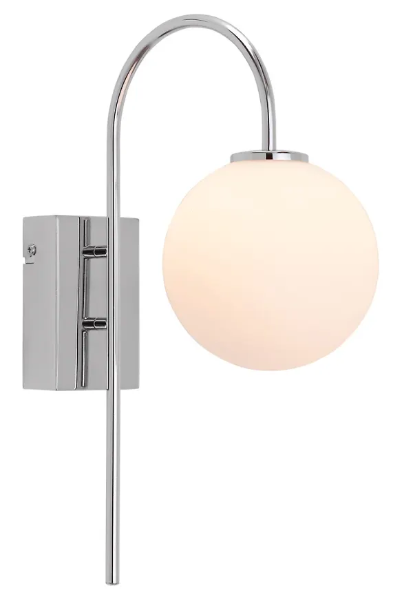 Silverfärgad Herstal-vägglampa i snygg modell.