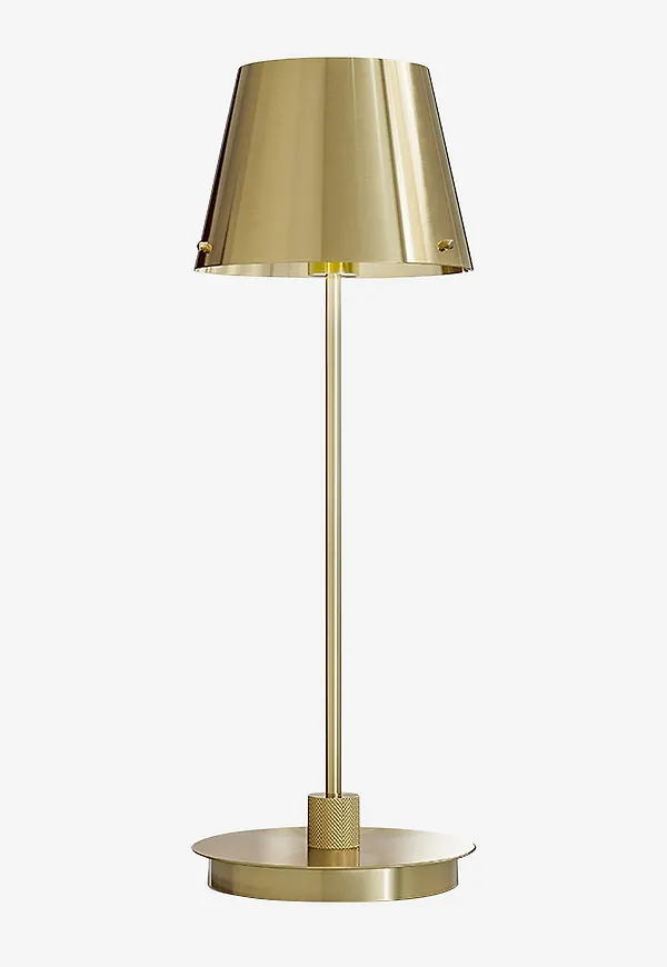 Fin Lampa som passar bra vid många olika tillfällen.