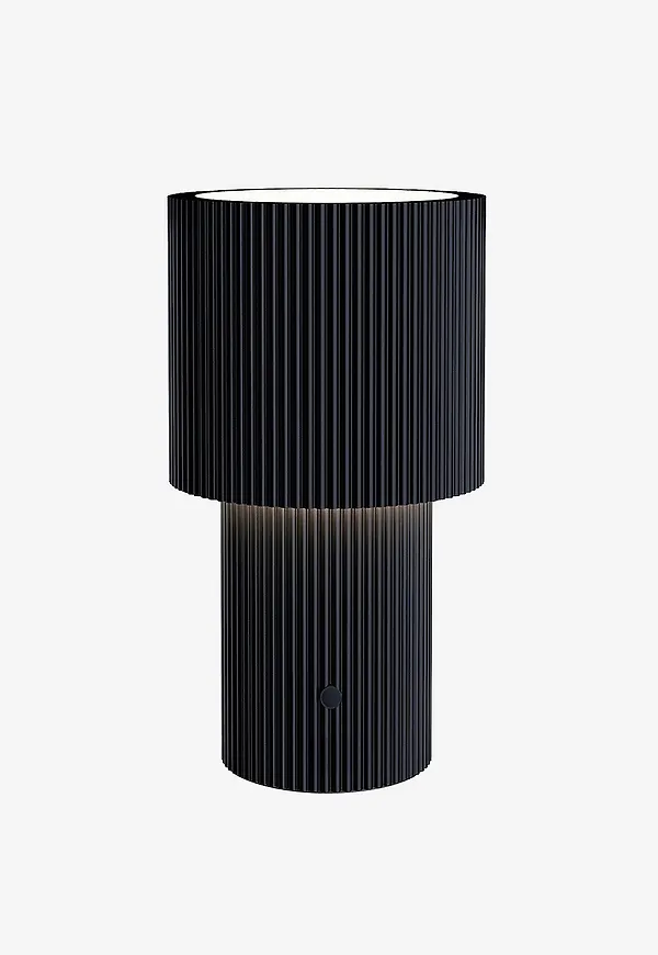 Supersnygg aluminiumlampa 2026 från Herstal.