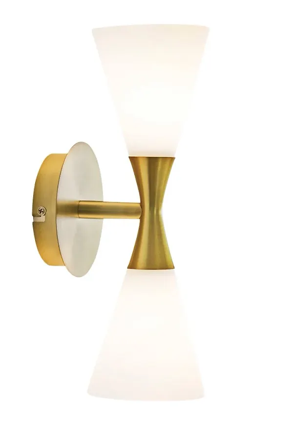 Superfin vägglampa 2025 från Herstal.