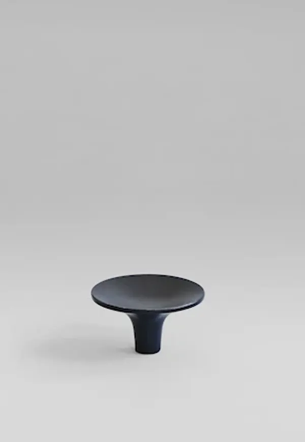 Cool svart möbel 2025 från 101 Copenhagen.