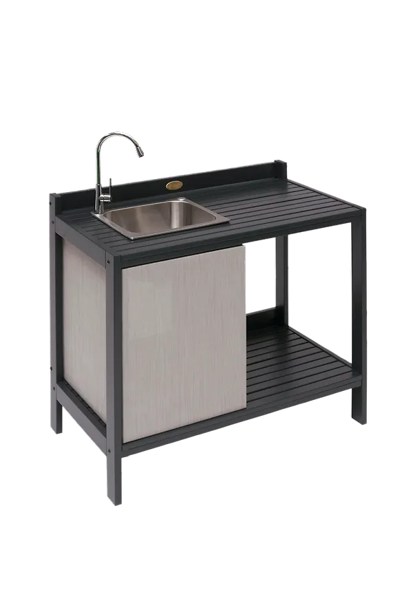 Smickrande utemöbel 2025 från Hillerstorp.